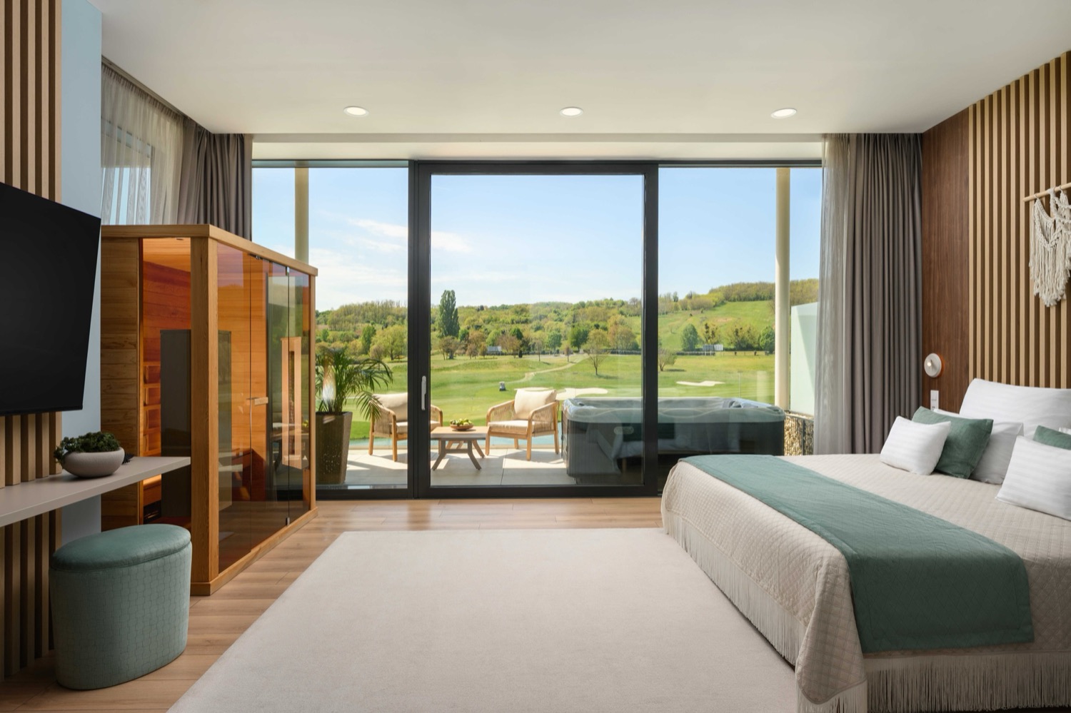 Luxury Lake View Boutique Suite